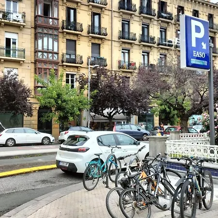 Amplio En Donostia-san Sebastian Appartement *